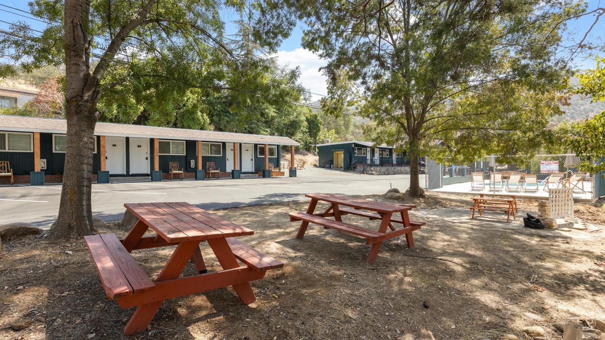 The Charlotte Sequoia Motel R2 Three Rivers Kültér fotó